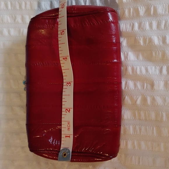 💚Vintage Red Eel Skin Cosmetic Case with Kiss Closure - Picture 8 of 13